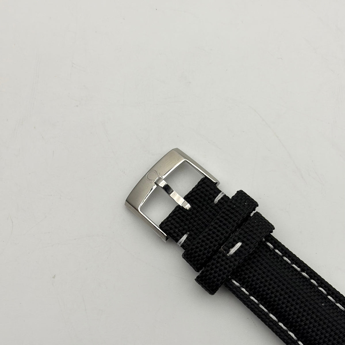Omega Speedmaster Snoopy Award 42mm Manual Chronograph Watch Black Nylon Strap