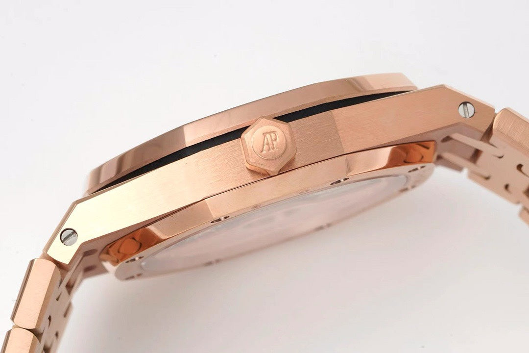 Audemars Piguet Royal Oak Ladies Automatic Watch 34mm, Ref.77350 / 77351