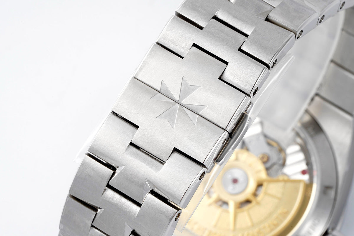 Vacheron Constantin Overseas 4500 Watch 41mm | Modified Cal.5100 Movement, Quick Release Bracelet
