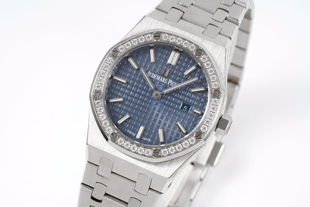 Audemars Piguet Royal Oak Ladies Quartz Watch 33mm, Ref.67651ST.ZZ.1261ST.01
