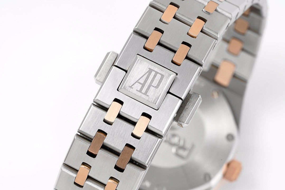 Audemars Piguet Royal Oak Ladies Quartz Watch 33mm, Ref.67651ST.ZZ.1261ST.01
