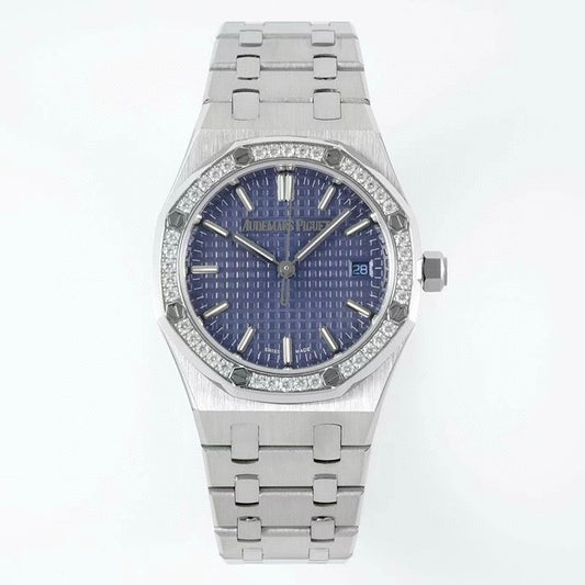 Audemars Piguet Royal Oak Ladies Automatic Watch 34mm, Ref.77350 / 77351