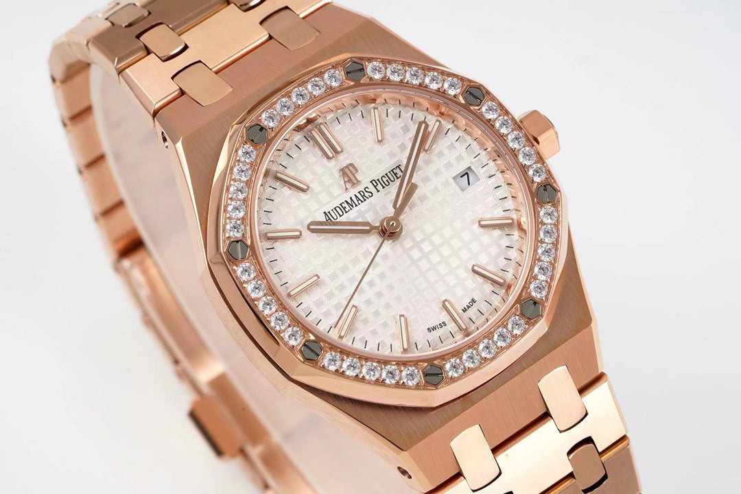 Audemars Piguet Royal Oak Ladies Automatic Watch 34mm, Ref.77350 / 77351