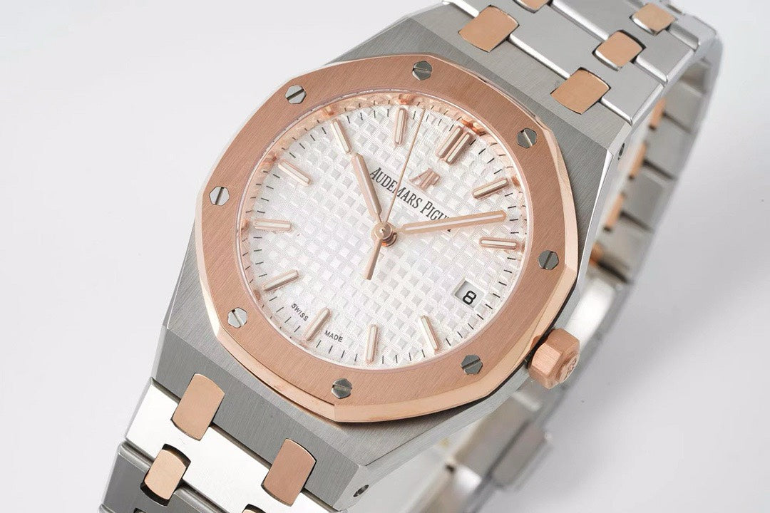 Audemars Piguet Royal Oak Ladies Automatic Watch 34mm, Ref.77350 / 77351