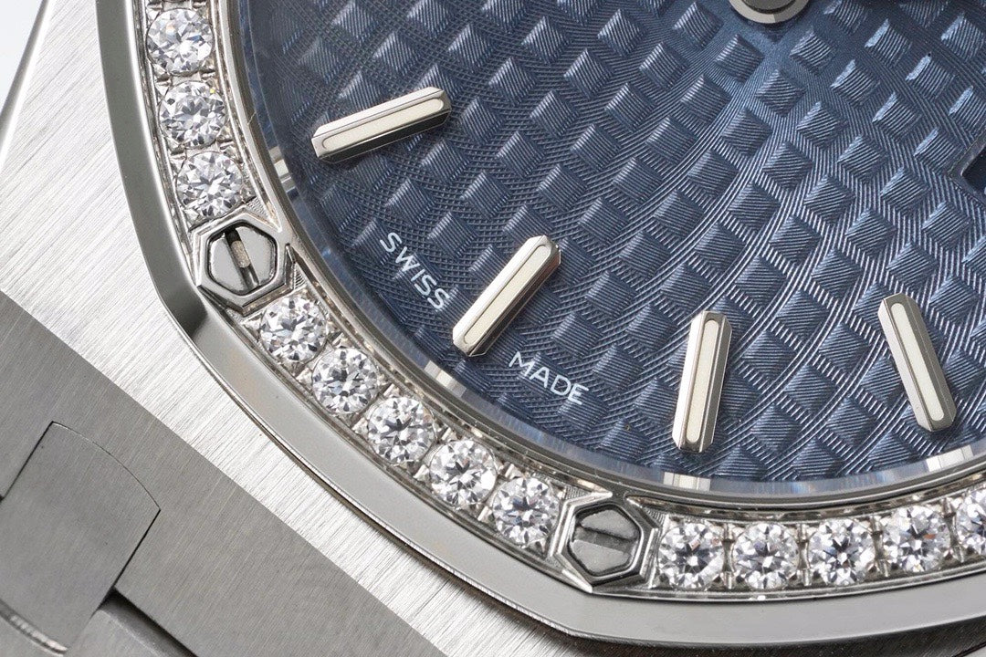 Audemars Piguet Royal Oak Ladies Quartz Watch 33mm, Ref.67651ST.ZZ.1261ST.01