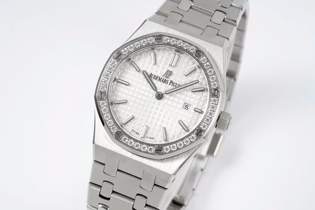 Audemars Piguet Royal Oak Ladies Quartz Watch 33mm, Ref.67651ST.ZZ.1261ST.01