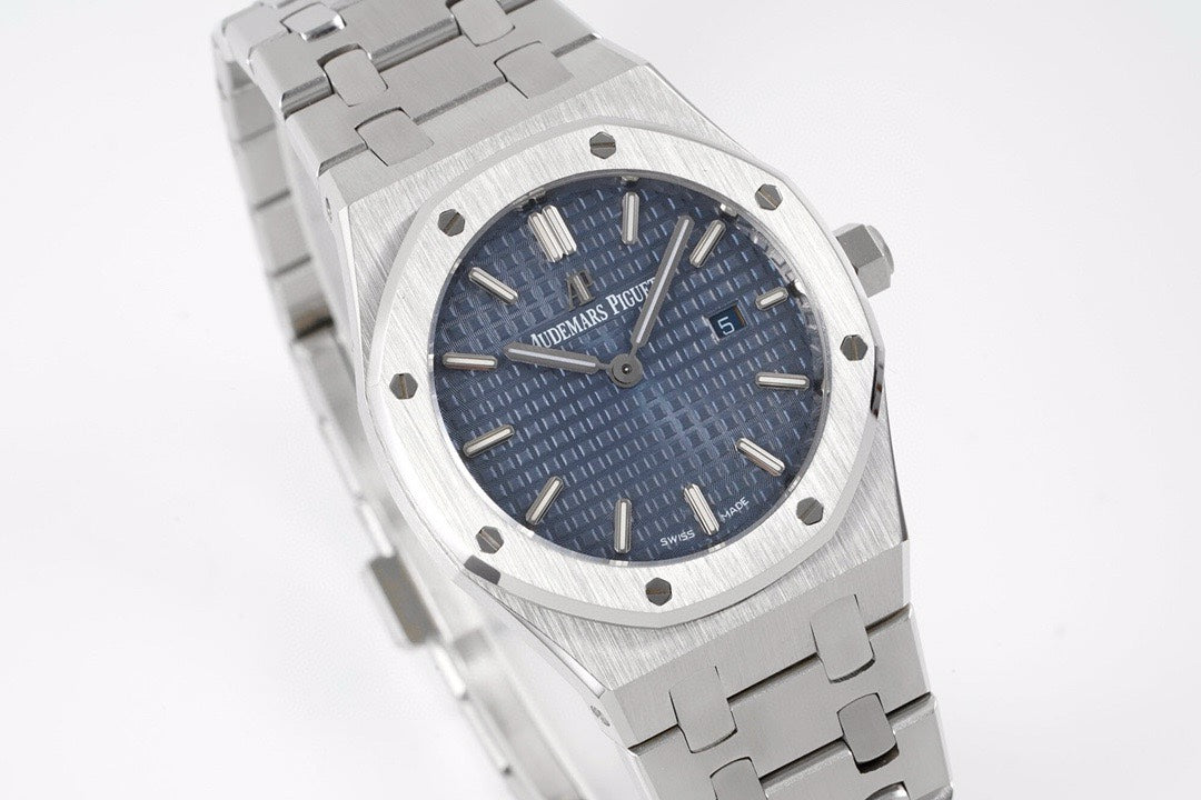 Audemars Piguet Royal Oak Ladies Quartz Watch 33mm, Ref.67651ST.ZZ.1261ST.01