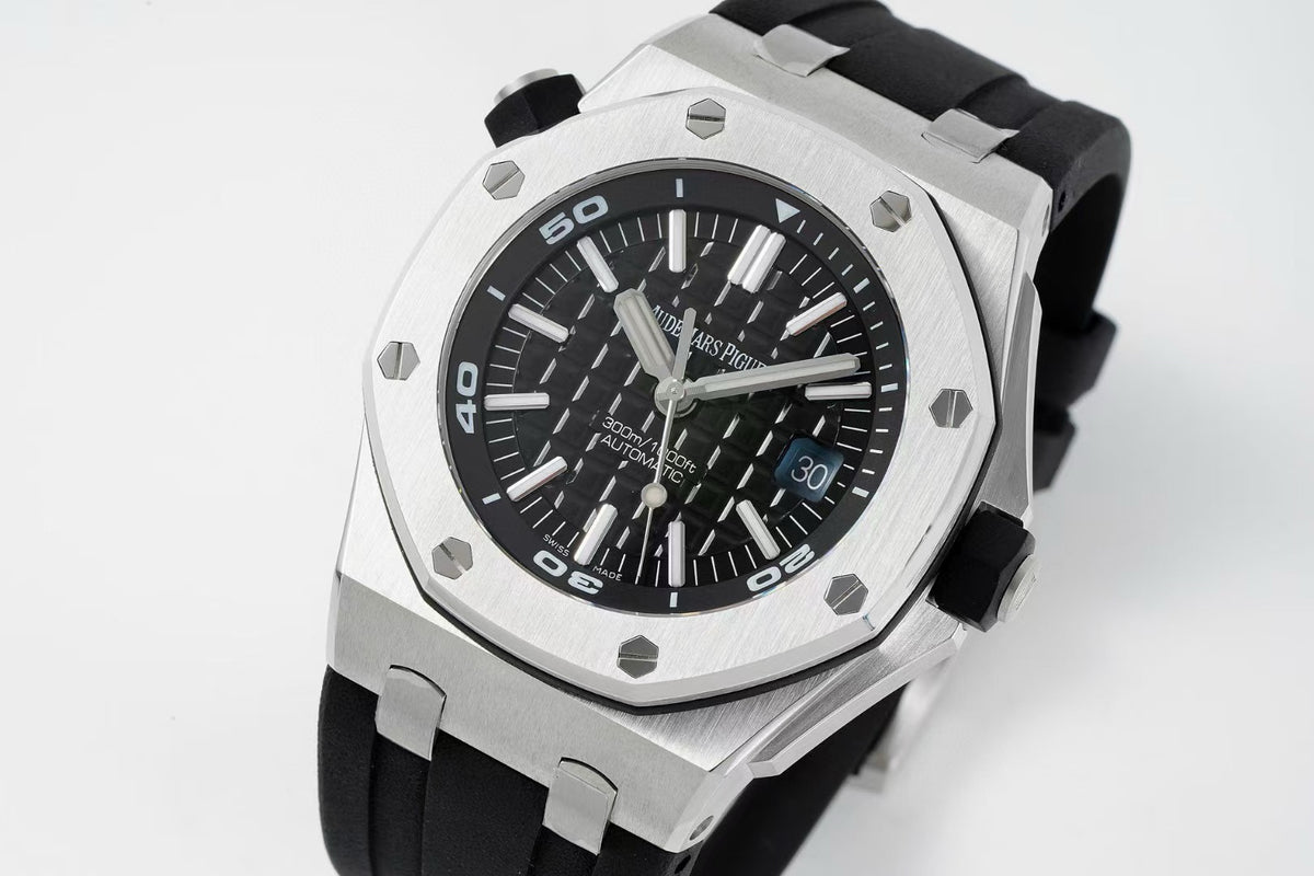 Audemars Piguet Royal Oak Offshore 15710 42mm Automatic Watch APS Factory