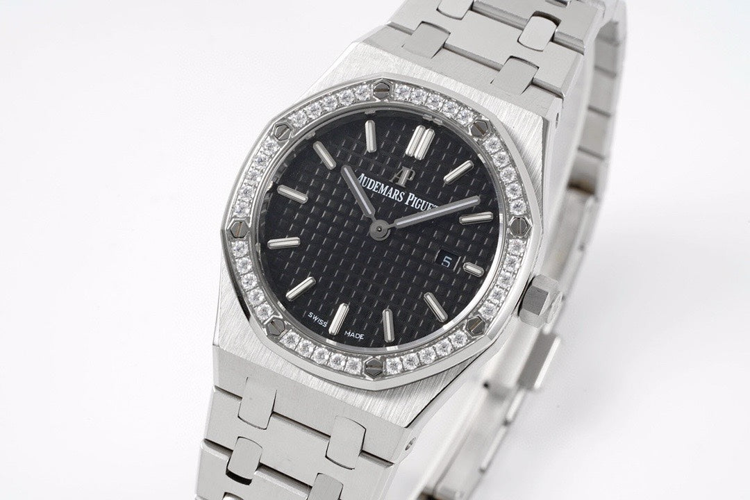 Audemars Piguet Royal Oak Ladies Quartz Watch 33mm, Ref.67651ST.ZZ.1261ST.01