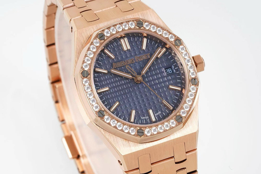Audemars Piguet Royal Oak Ladies Automatic Watch 34mm, Ref.77350 / 77351