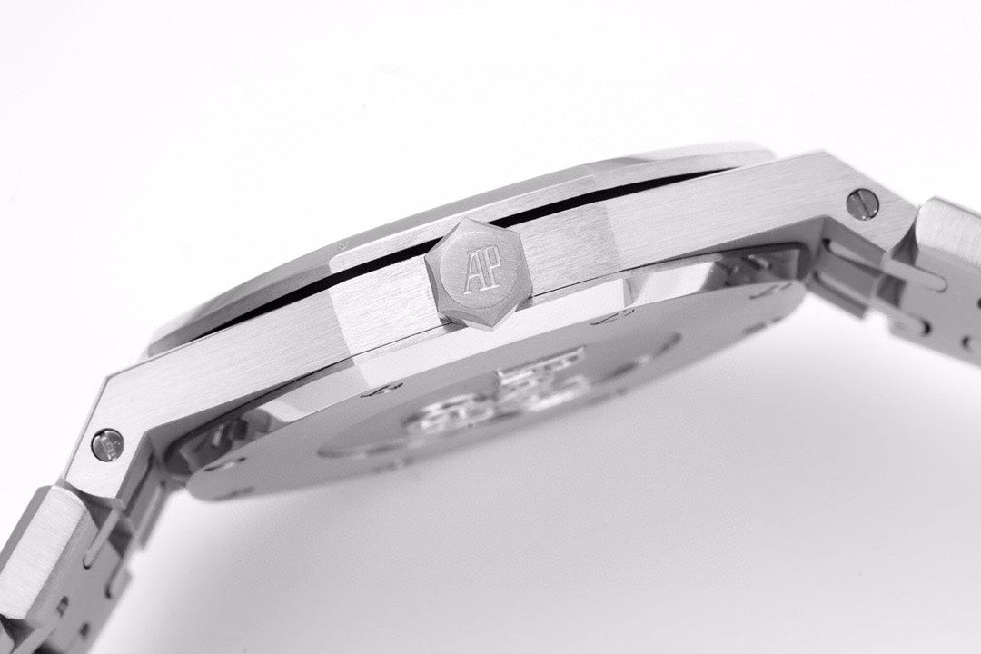 Audemars Piguet Royal Oak Ladies Quartz Watch 33mm, Ref.67651ST.ZZ.1261ST.01